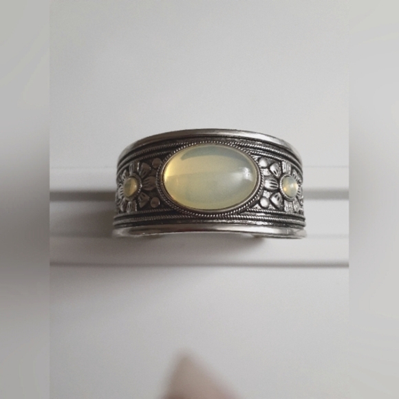 Sage- Like Moonstone Statement Bracelet - Picture 1 of 11